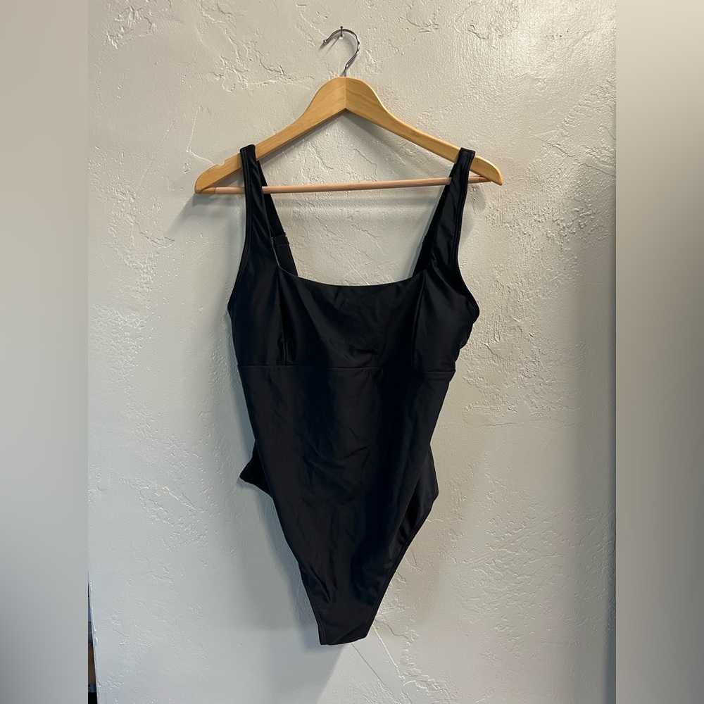 Cupshe Women’s Black Paneling Square Neck One-Piece Swimsuit XL NWT